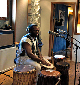 Edo Bumba percussion